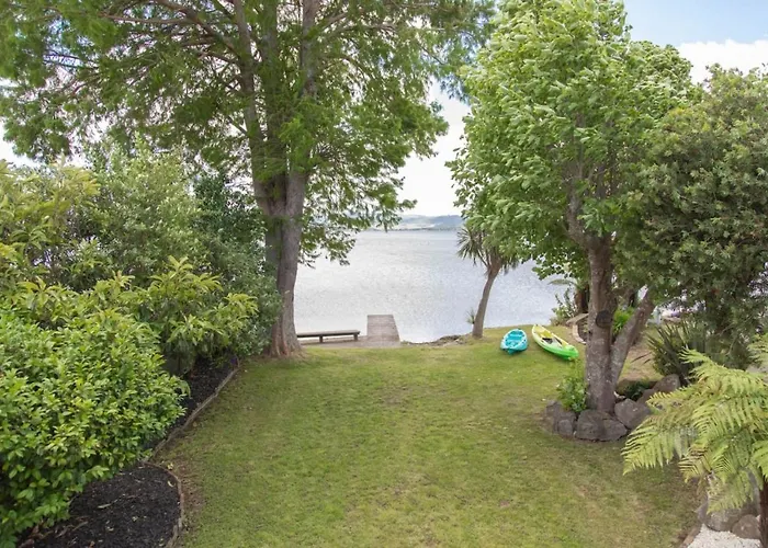 Lakeside Landing Ferienhaus *